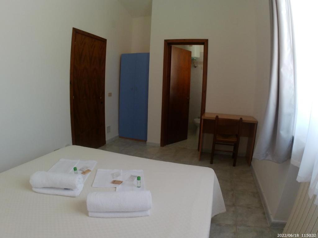 Terrae Eremis: Ristorante, Bar, B&B Roccamorice Esterno foto