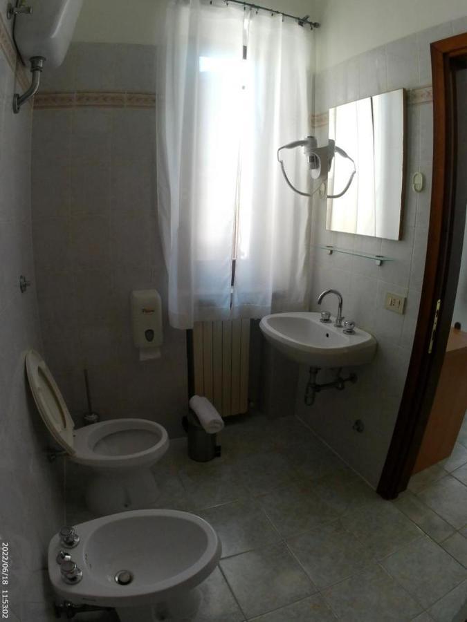 Terrae Eremis: Ristorante, Bar, B&B Roccamorice Esterno foto